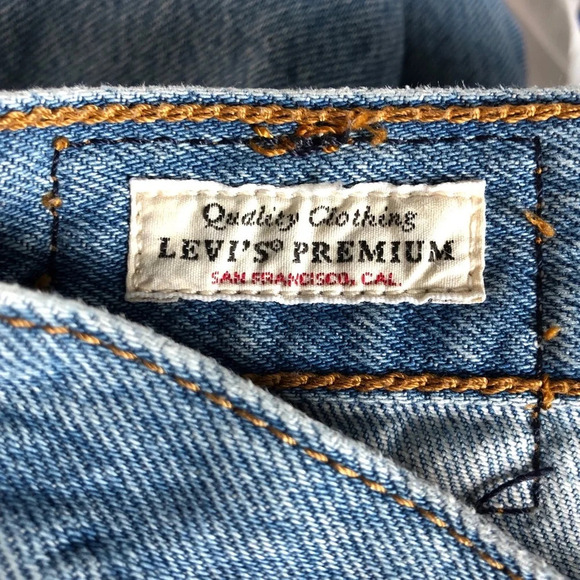 Levi‘s Premium Distressed Light Medium Wash Wedgie Jean Size 24 - Picture 8 of 14